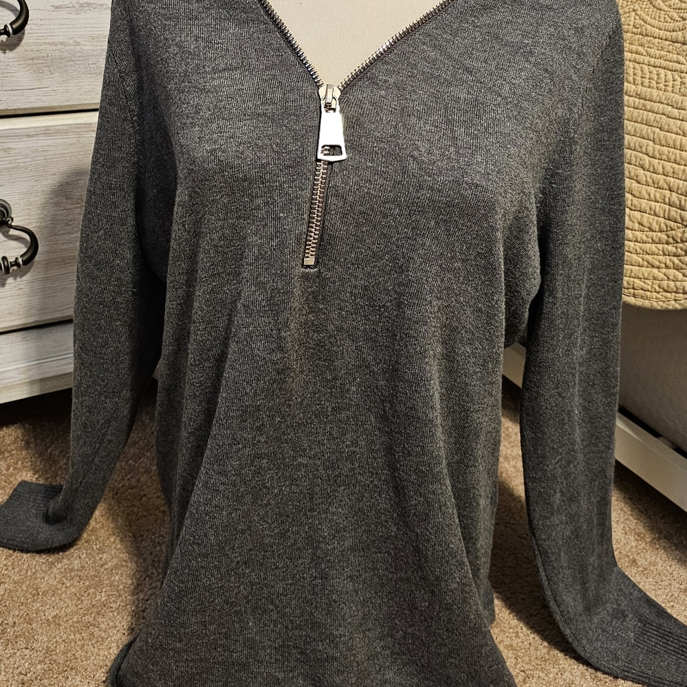 Ladies Sz Lg Charcoal Gray front zip light weight sweater